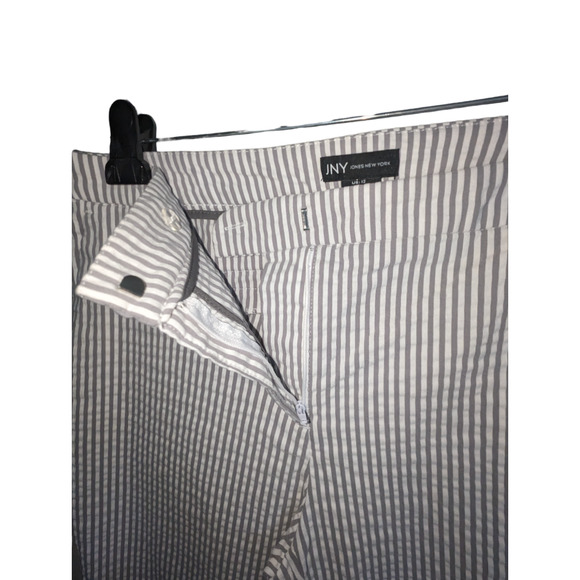 Jones New York Womens 12 Gray White Pants Vertical Stripes Cropped Eye Hook - Picture 8 of 13